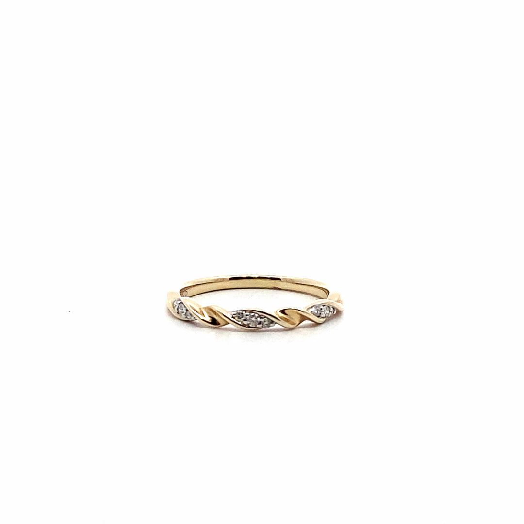 9ct Yellow Gold Diamond Ring
