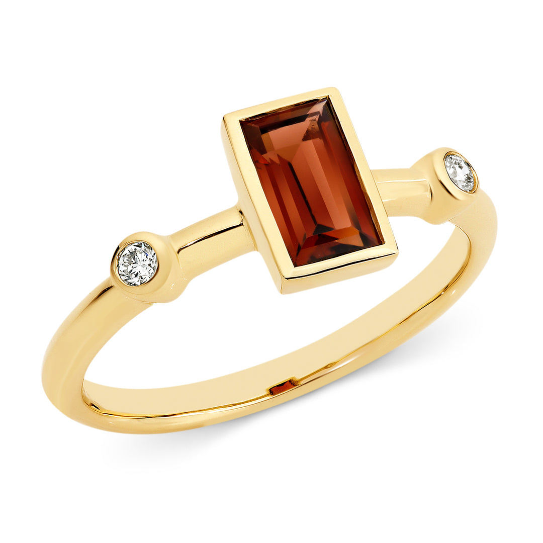 9ct Yellow Gold Garnet & Diamond Ring