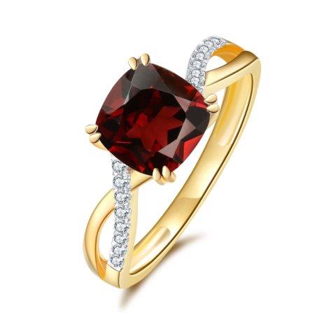 9ct Yellow Gold Garnet & Diamond Ring