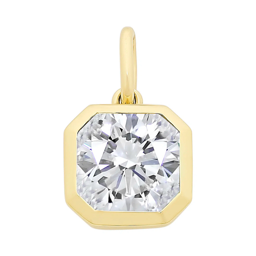 9ct Yellow Gold Cubic Zirconia Pendant