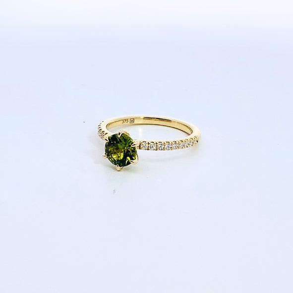 9ct Yellow Gold Green Sapphire & Diamond Ring