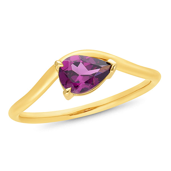 9ct Yellow Gold Garnet Ring