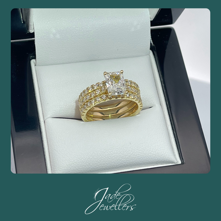 Custom Made 18ct Yellow Gold Lab Grown Wedding Set