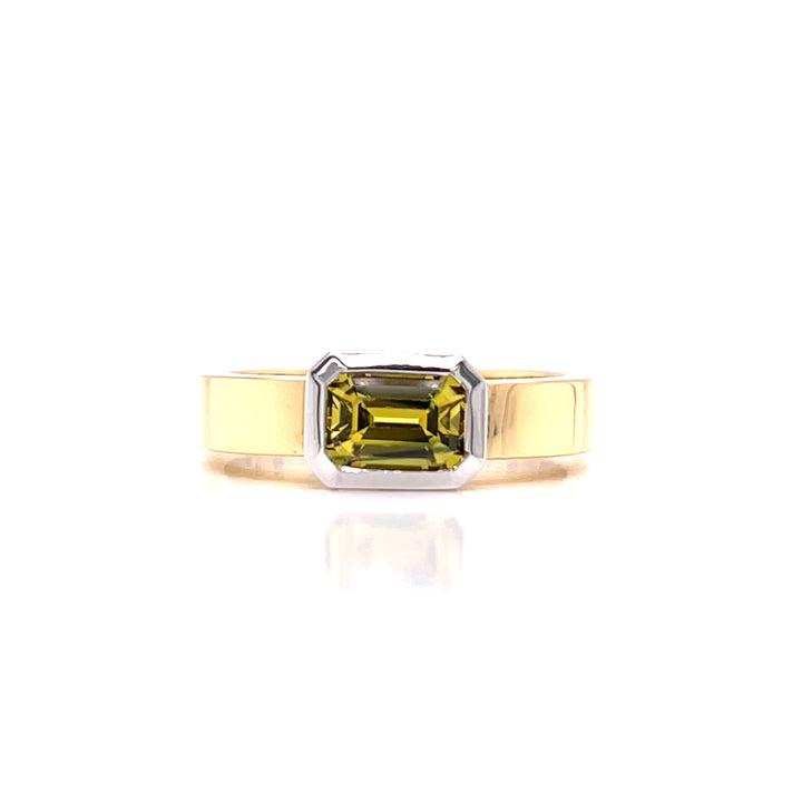 Custom Made 18ct Yellow Gold Sapphire Ring